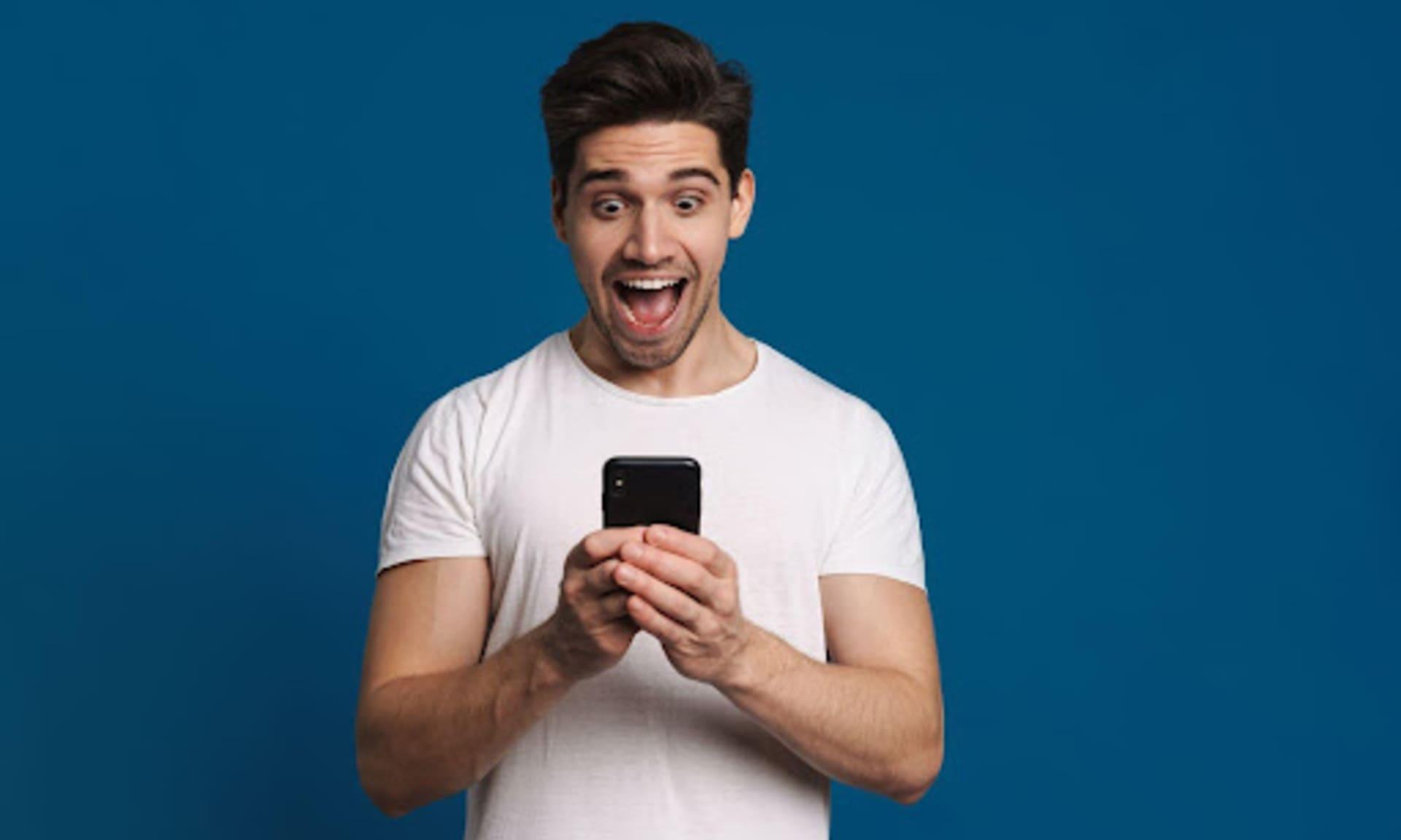 Clariooli: Instant Mobile Recharge – Anytime, Anywhere.